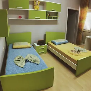 شقة توتي, تيرانا